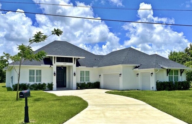 Photo - 5268 NW Gamma St