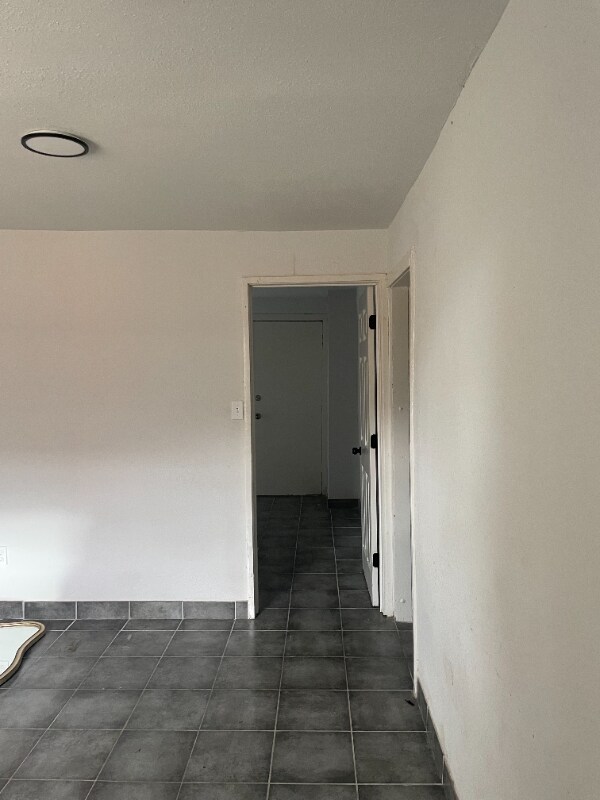 Photo - 1815 Nomas St Unit 4