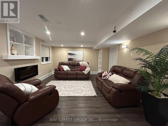 Photo - 109 Hua Du Ave