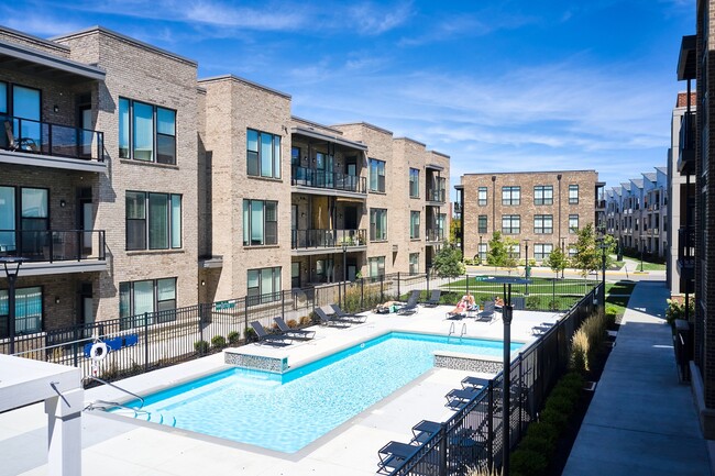 Legacy at Jeffrey Park Community Pool - Legacy at Jeffrey Park Apartments