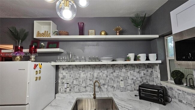 Photo - 4201 SW 60th Pl Unit 2