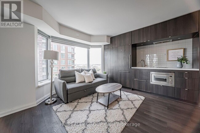 Photo - 155 Yorkville Ave Unité 2014