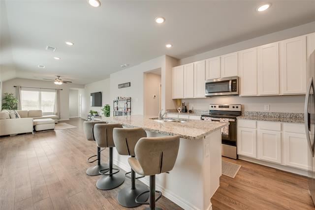 Photo - 1117 Takeoff Ave