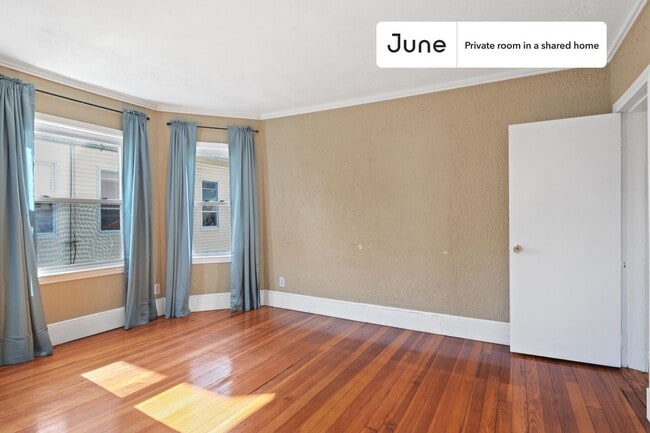 Photo - Room in Shared 6 bed/2 bath home Unit C