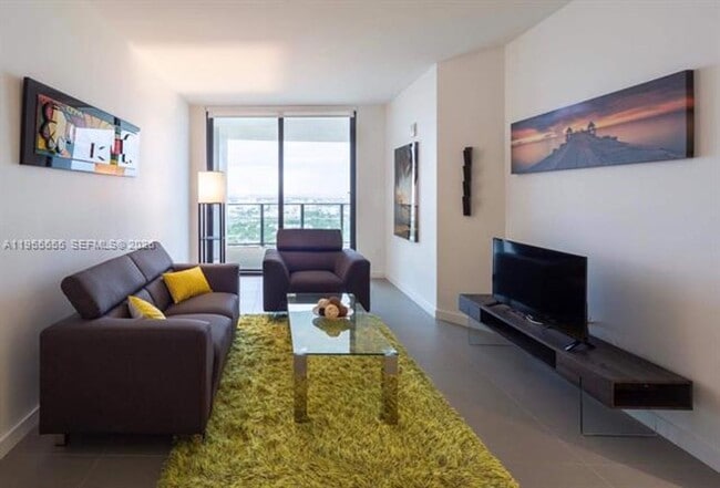 Photo - 1600 NE 1st Ave Unidad 1600 NE 1st Ave 3215