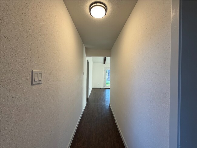 Photo - 9215 Loren Ln