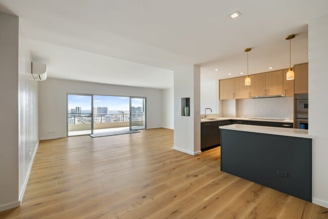 Photo - 999 Wilder Ave