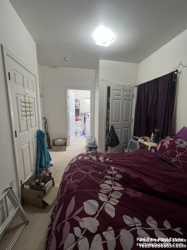 Photo - 8-10 Glencoe St. Unit 5 Unidad 5