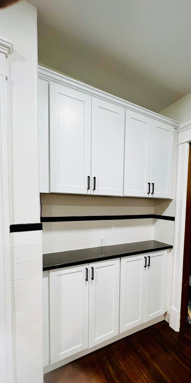 kitchen - 16 Exeter St