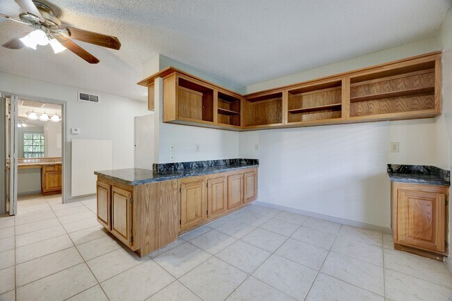 Photo - 1311 Antoine Dr Unit 146