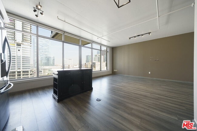 Photo - 1100 S Hope St Unit 1314