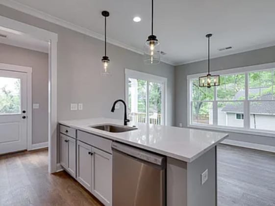 Photo - 568 Lowndes Hill Rd