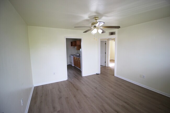 9031 Palm St Unidad 9033