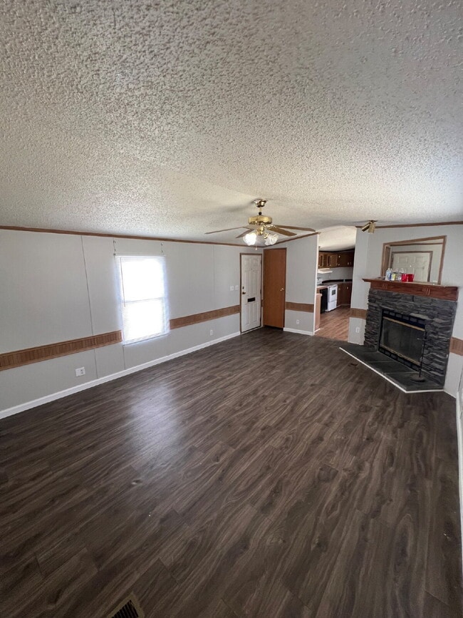 Photo - 2 BR | 2 BA in Pikeville! Trash Pick-Up Included!