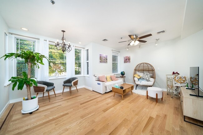 Photo - 207 2nd St Unit 2B