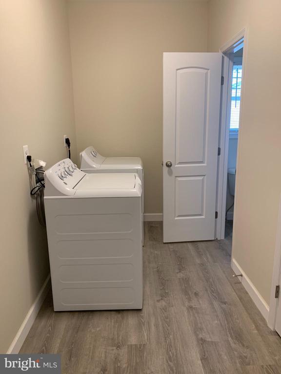 Photo - 8927 Erie Ave