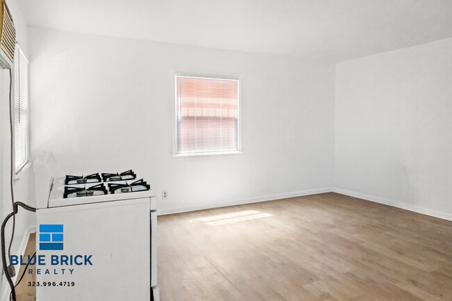 Photo - 12805 Vanowen St Unit 3