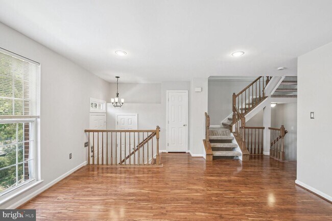 Photo - 46577 Broadspear Terrace