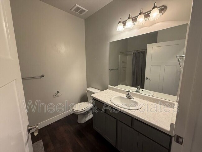 Photo - 47 W Silver Springs Dr