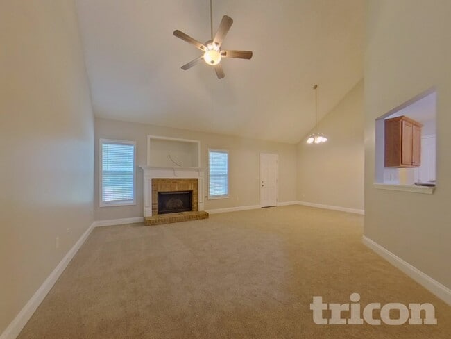 Photo - 214 Raleigh Way