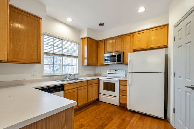 Photo - 2 Bedroom Condo in Littleton with a Firepl...