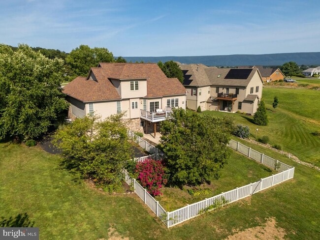 Photo - Luxury Rental - 4 Bedroom, 3.5 Bath House