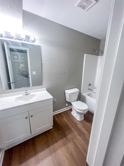 Photo - 124 N Main St