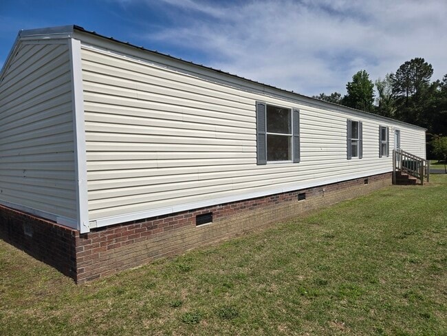 2115 Cattail Cir