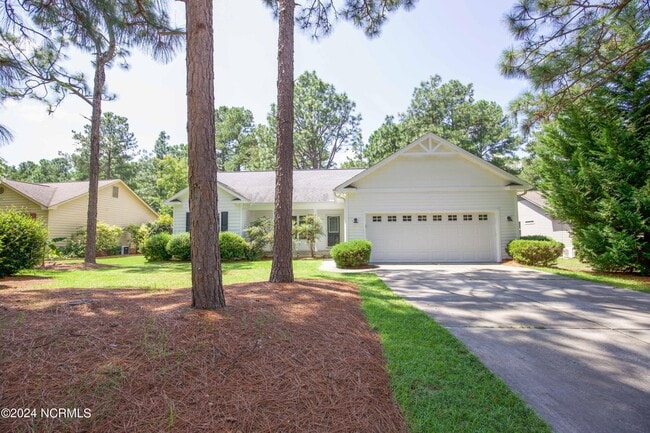 Building Photo - 1410 Longleaf Dr E Rental