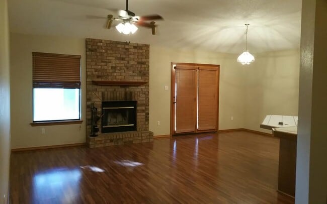 Building Photo - 116 Wilmington Cir