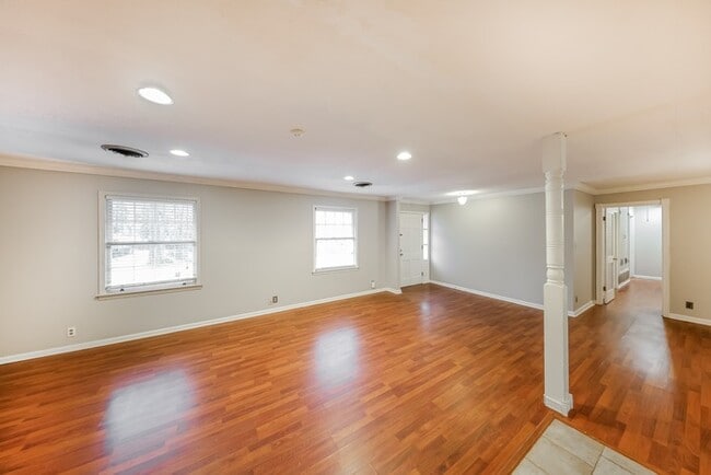 Photo - 3938 Johnstown Dr