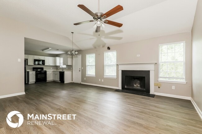 Photo - 210 Teak Ln