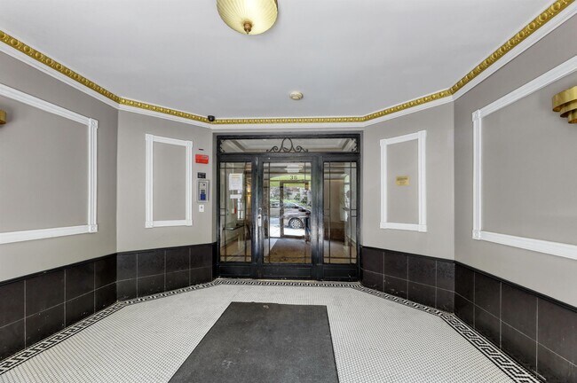 Photo - 36 Duncan Ave Unit E