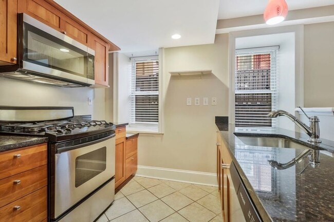 Building Photo - 1750 16th St NW