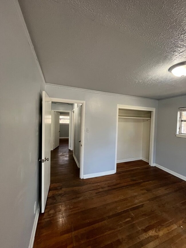 Photo - 18 Rosemont Dr