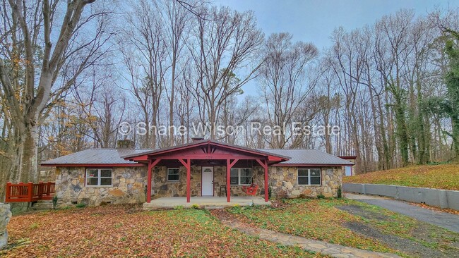 5 Acres! Land to Roam and a big house to g... - 5 Acres! Land to Roam and a big house to g...