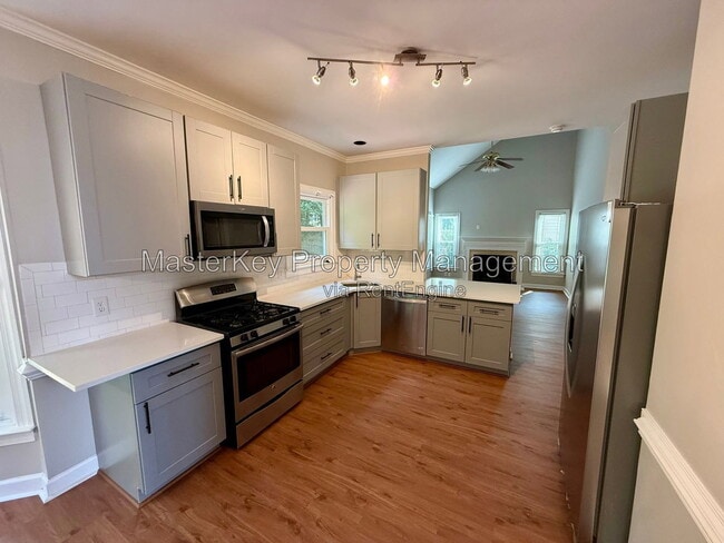 Photo - 701 Cricketfield Ln