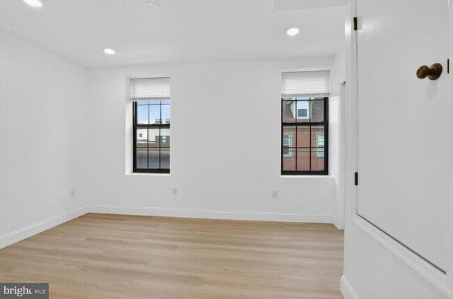 Photo - 712 N American St Unit 2