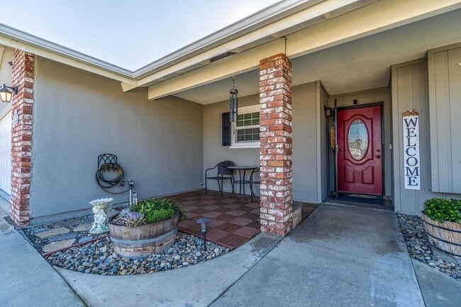 Photo - 1741 McComb Ave