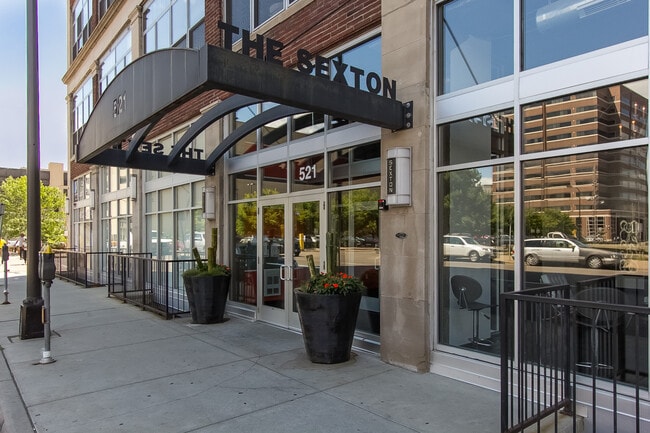 Building Photo - 521 S 7th St Unit 204