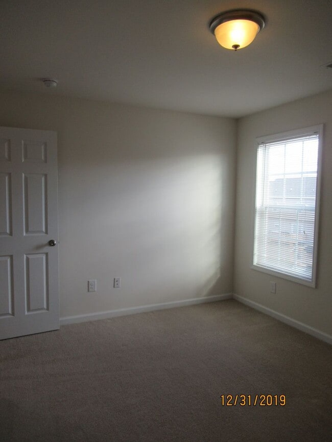 Photo - 220 Roudabush Dr NW