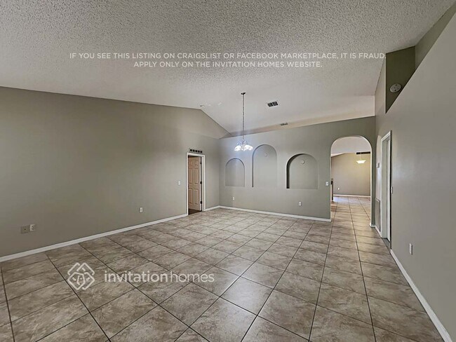 5627 Oakwood Knoll Dr