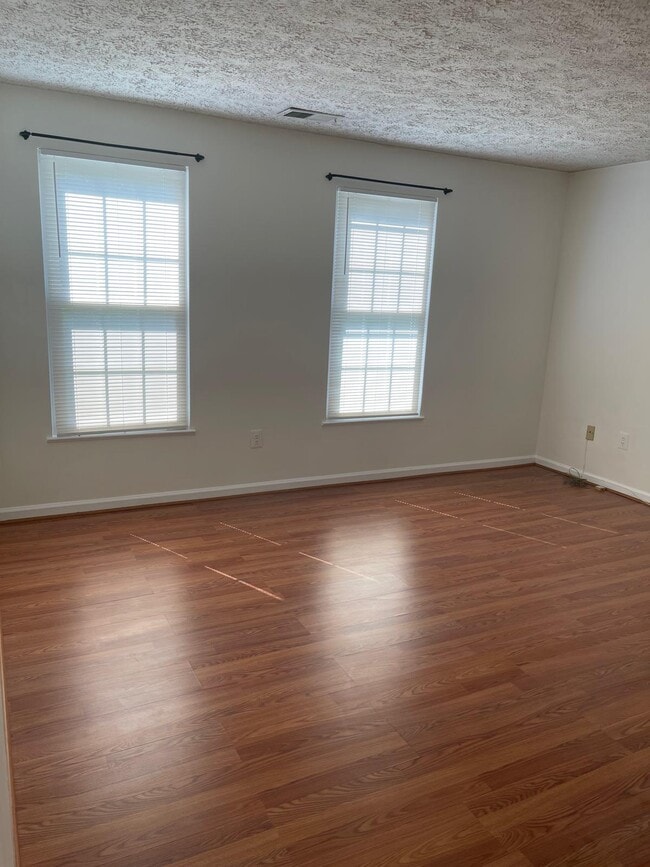 Photo - 5610 Avonshire Pl Unit #C
