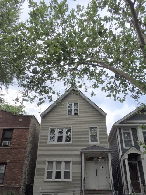 Building Photo - 3802 N Hermitage Ave Unit 1