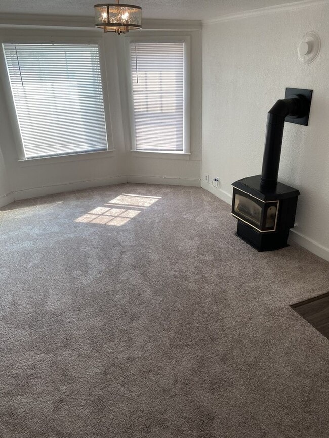 Photo - 1 BR, 1 Bath, 690 sq. ft. Victorian Unit - Close to Ferry Terminal Unit 326 A