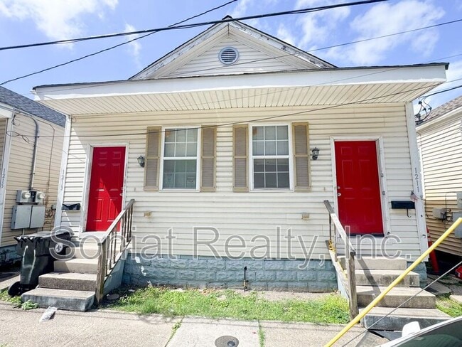 Building Photo - 1211 S Clark St