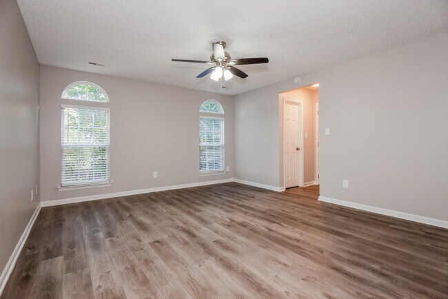 Photo - 1614 Royal Tree Ct