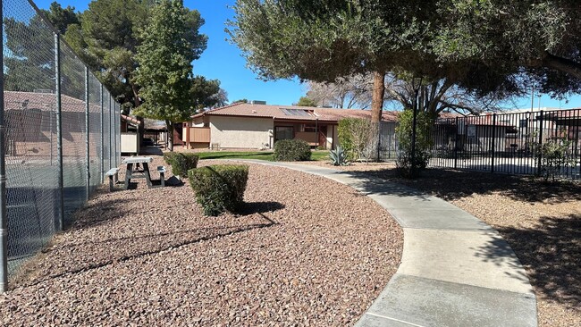 Photo - ONE BEDROOM ONE BATHROOM APARTMENT AVAILABLE FOR RENT !!!