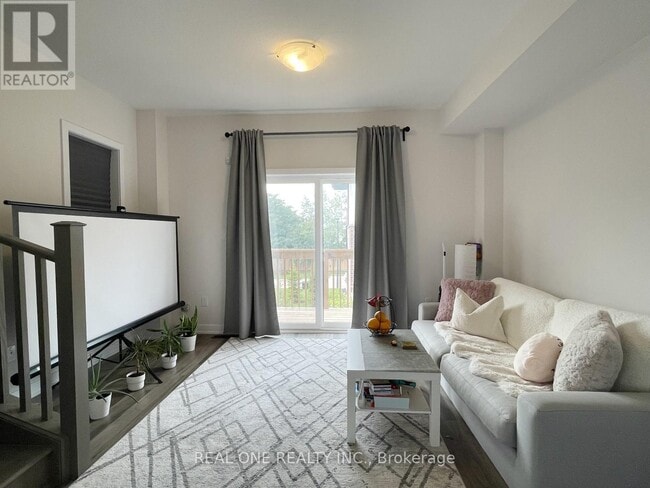 Photo - 1 Markle Cres