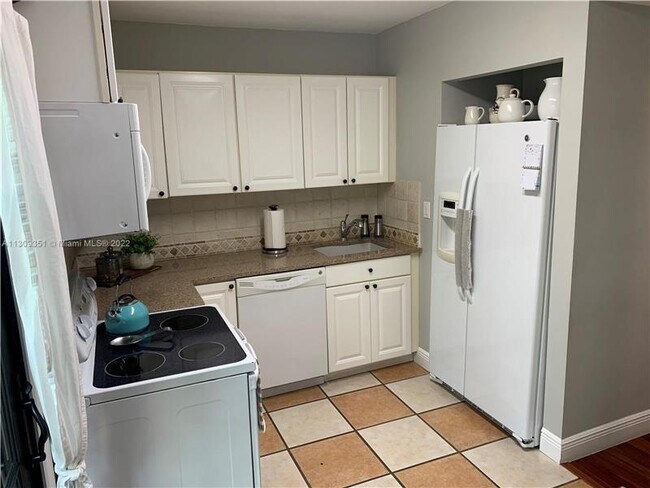 Photo - 231 Majorca Ave Unit H